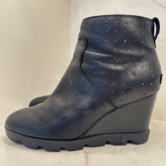 Sorel Joan Uptown Studded Waterproof Leather Booties - Black - W10.5 - Edgy Chic - Picture 4 of 12